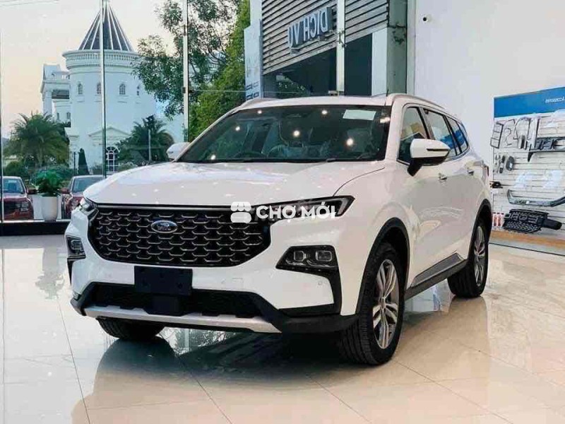 2025 Titanium X 1.5 AT Bank 90%, trả trước 200tr