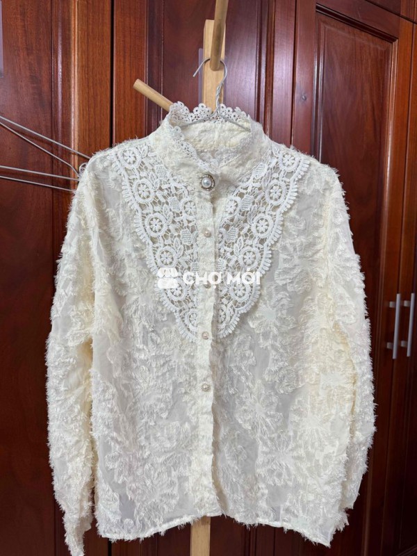 ÁO TUA RUA CỔ BÈO TIỂU THƯ
