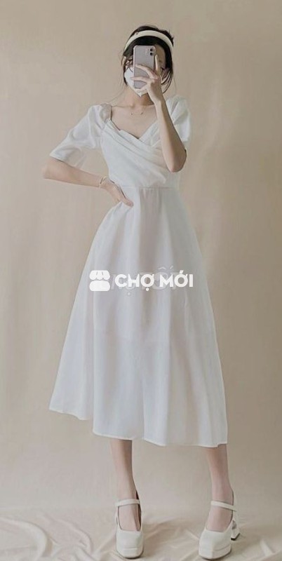 Váy trắng đi tiệc