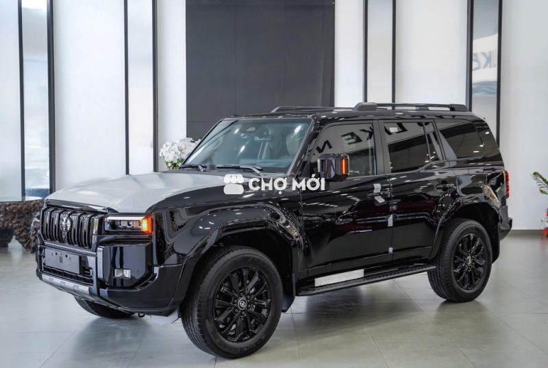 LC250 ĐEN NỘI THẤT KEM SẴN GIAO NGAY - VIN 2025