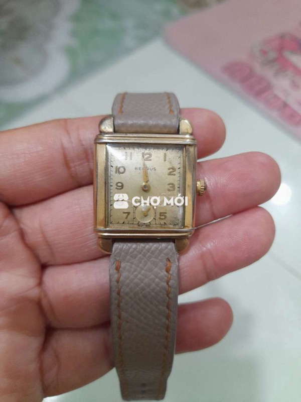 Tank cơ cót cổ thụy sĩ