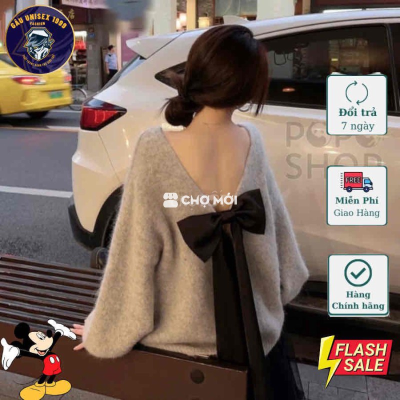 Áo len nữ nơ đen xẻ sâu ở lưng
