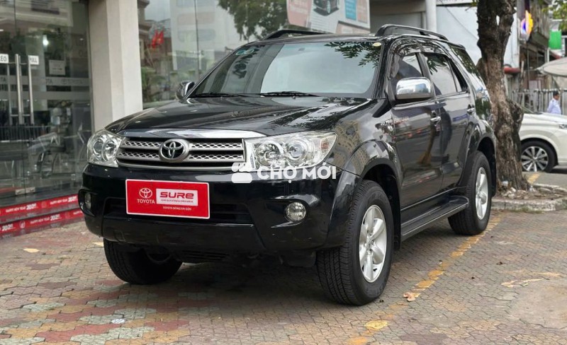 FORTUNER 2.7V Máy Xăng Tự Động 2 Cầu