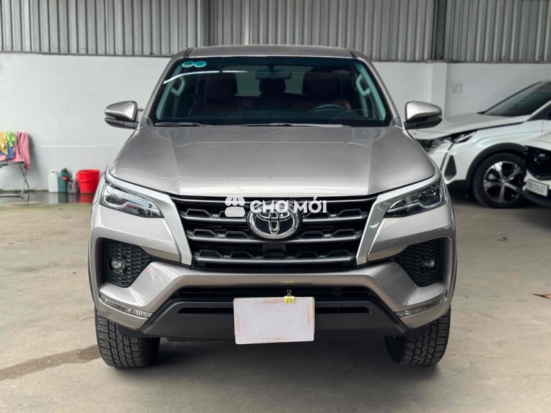 Toyota Fortuner 2022 2.4 4x2 AT - 55000 km