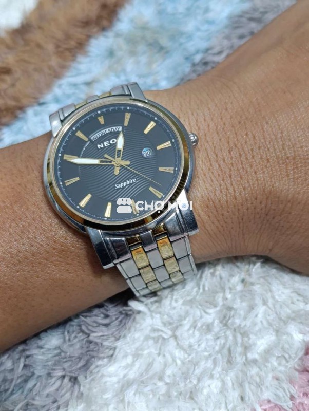 Đồng Hồ Neos Size 42mm chưa tính núm kính sapphire