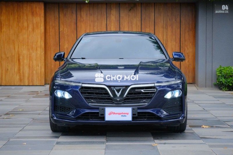 VINFAST LUX A BASE - 75000 km