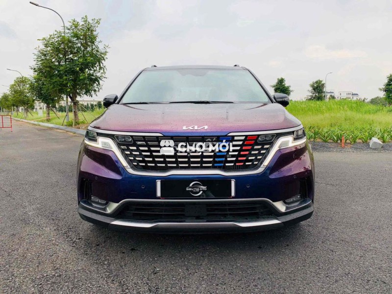 Kia Carnival máy dầu bản Signature 2022