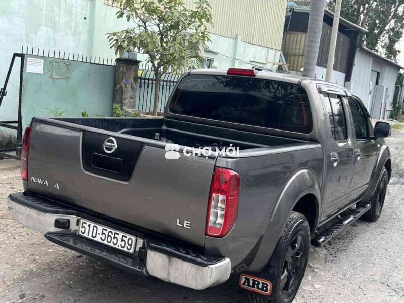 Nissan Navara 2013 LE 2.5MT 4WD - 220000 km