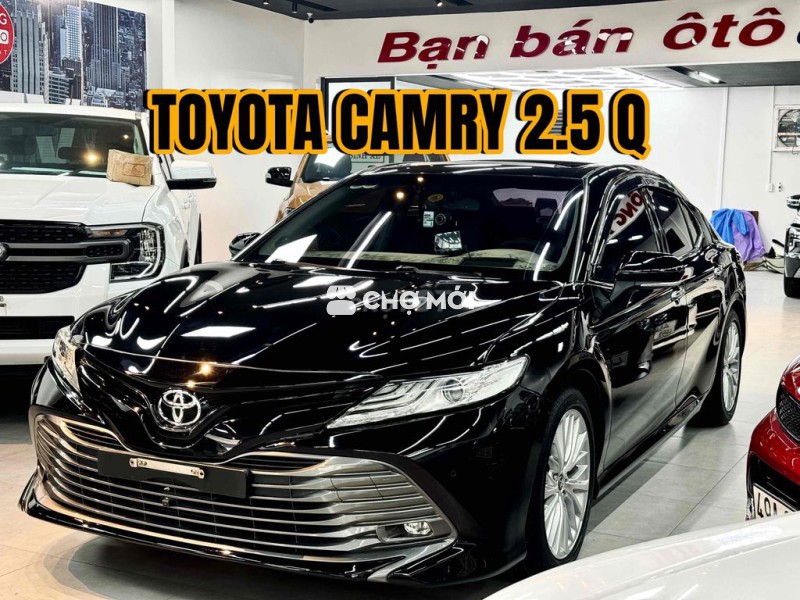 Toyota Camry 2019 2.5Q - 52000 km | Form mới