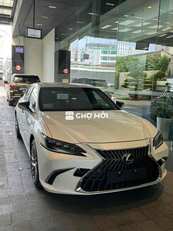 Lexus ES300h-2023-Trắng-Odo: 2.800km-3ty250