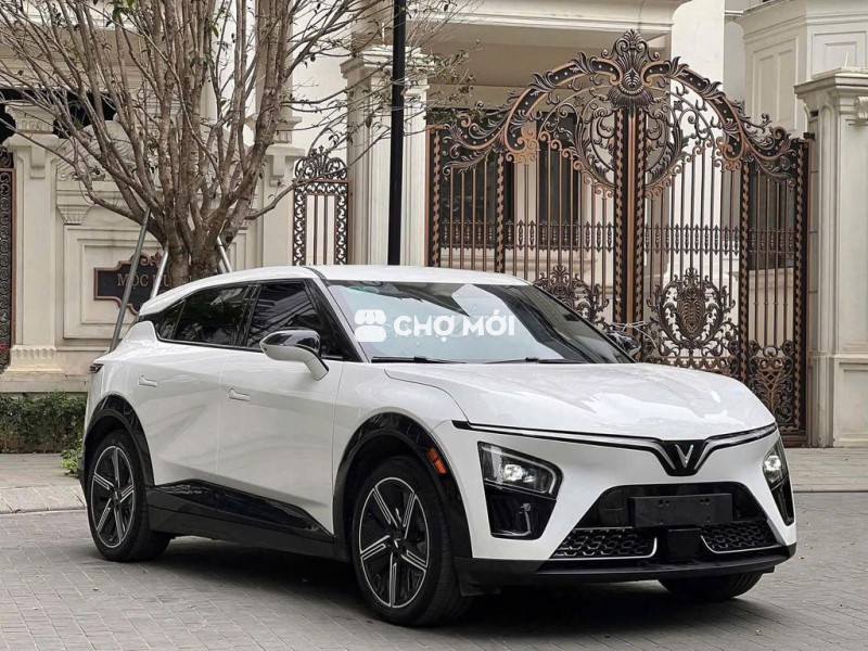 VF7 ECO 2025 chỉ còn 717tr, Plus chỉ 861tr