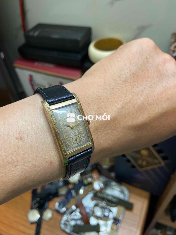 đồng hồ cơ cổ Bulova tanks lên dây