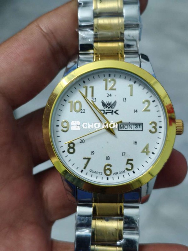 ĐỒng hồ Nhật size 42mm, 2 lịch, dây &vỏ đờ mi vàng