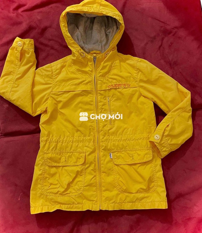Áo khoác bé gái Levis auth size 120-130 mới 85%