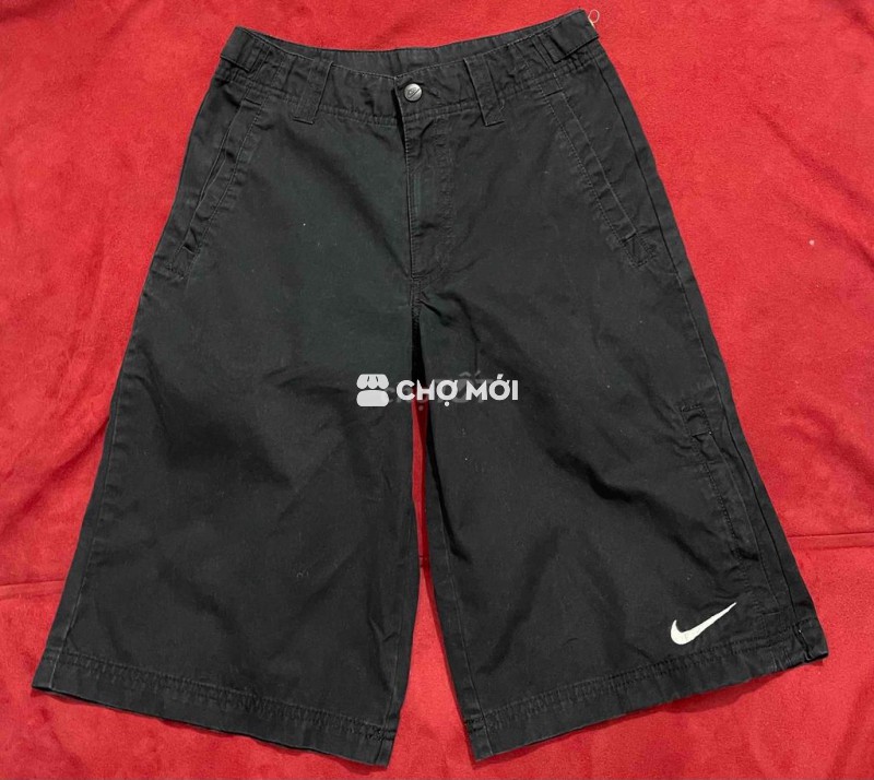 Quần short lửng kaki hiệu NIKE size M bé trai 145