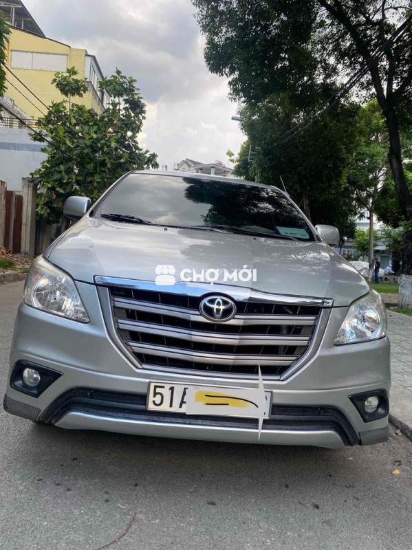 Toyota Innova 2014 E - 140000 km