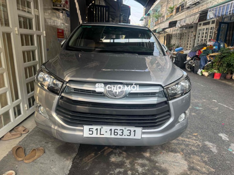 Toyota Innova 2018 2.0E - 96 km