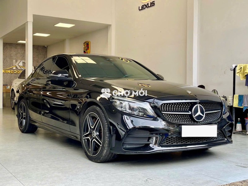 Mercedes C300 AMG 2019 - Phong cách đậm chất AMG