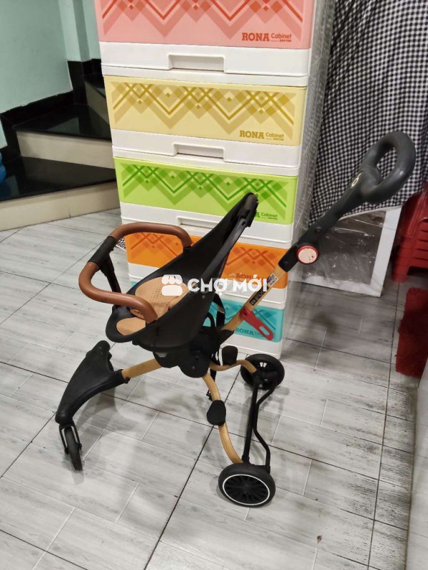 Thanh lý xe đẩy gấp gọn cho bé
