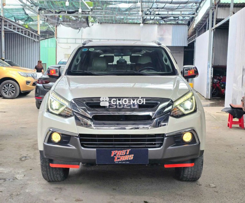 Isuzu Mu-X 2019 1.9L 4X2 AT, máy dầu, màu trắng