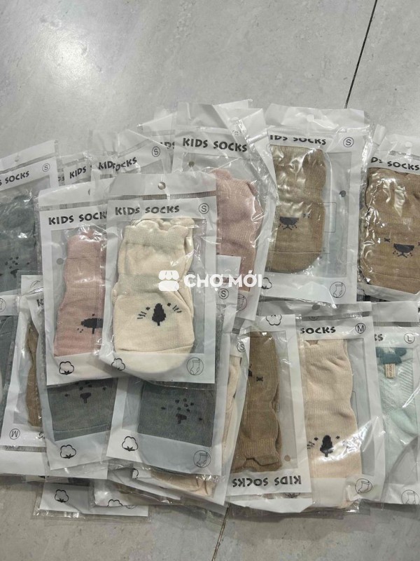 vớ chống trợt cho bé