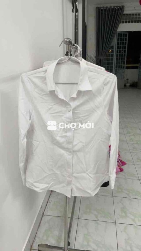 Áo sơ mi trắng nữ size M