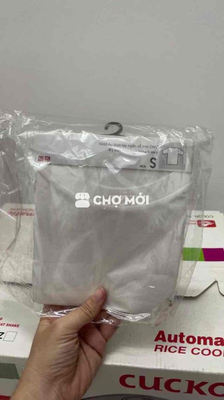 Áo thun Uniqlo size S màu trắng
