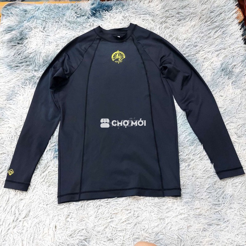 Áo bạn poloeeee mới cao
Kiểu áo giữ nhiệt  thích