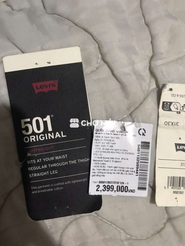 Quần jean Levis 501 mới.