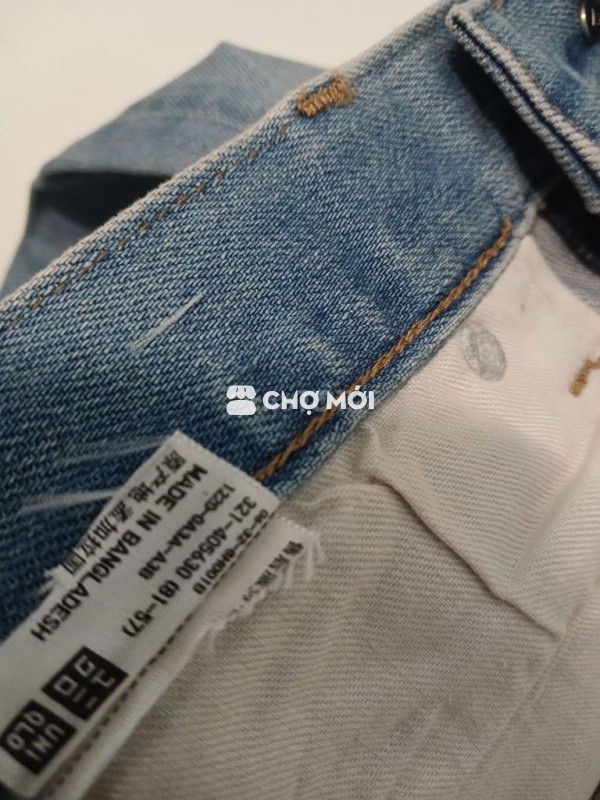 Jean nam kaki uniqlo size 33.....Mới 100% vải co
