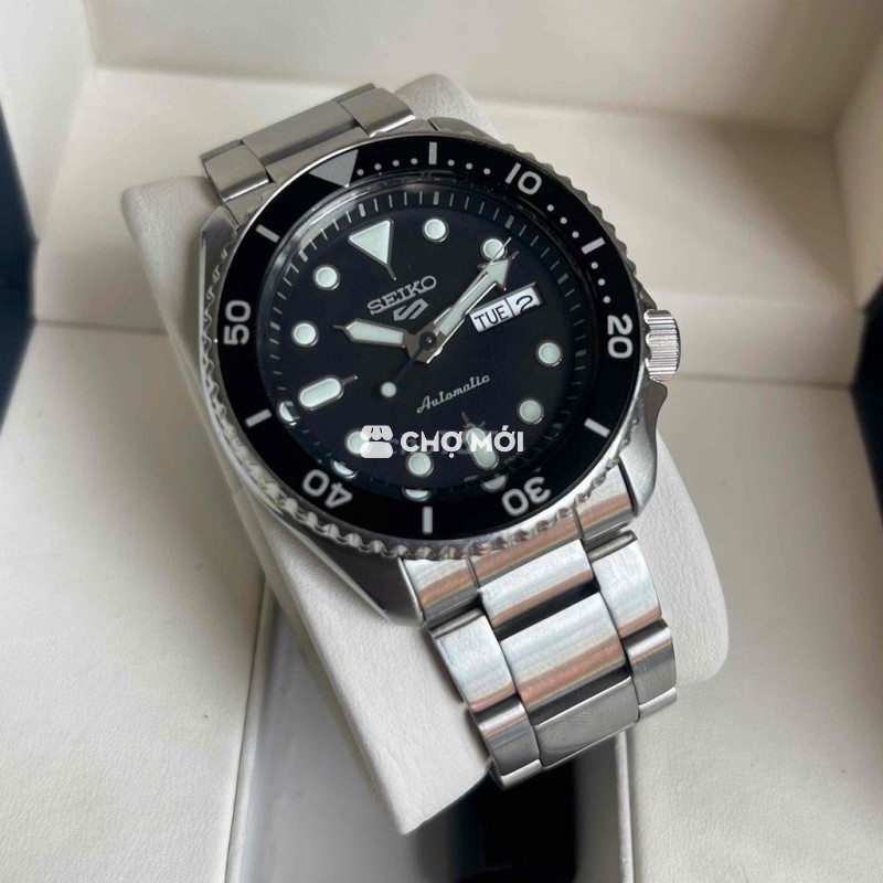 Đồng hồ Seiko 5 Sports lướt