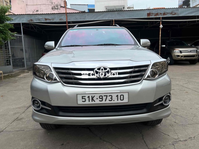 Toyota Fortuner 2015 2.7V 4x2 AT - 75000 km
