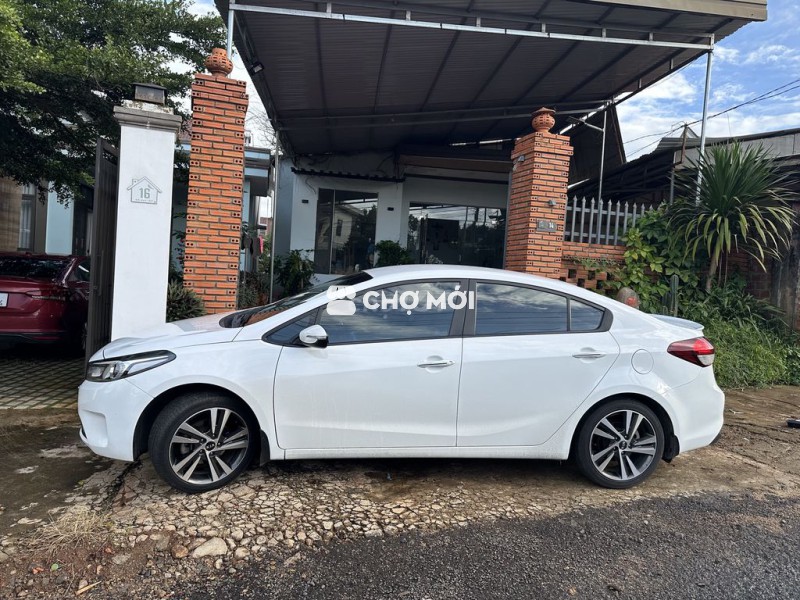 Kia Cerato 2018 1.6 MT - 125000 km