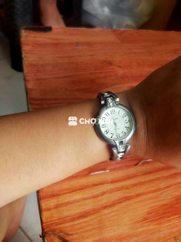 Bán đồng hồ đeo tay