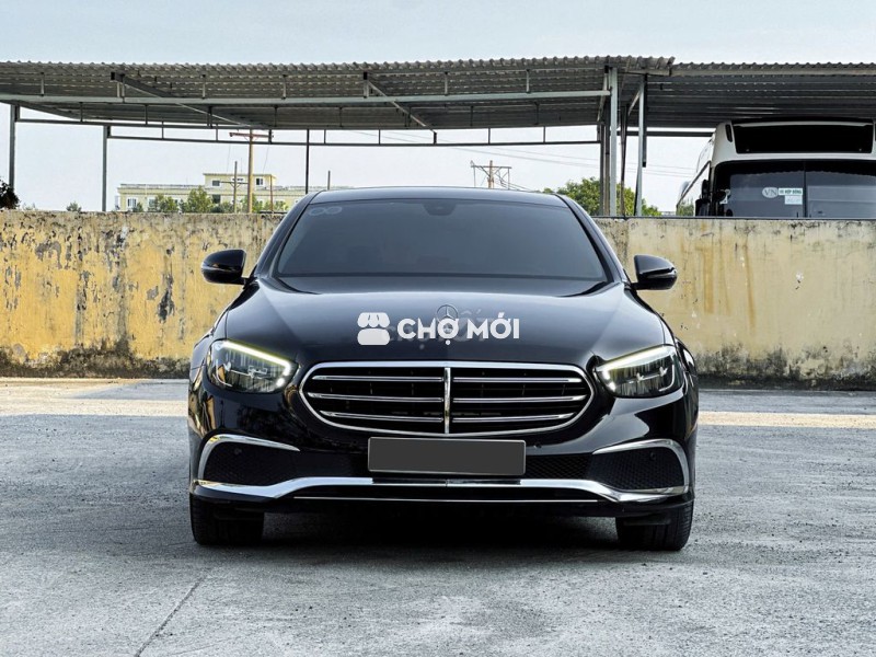 Mercedes E200 Exclusive FL 2022 xe đẹp long lanh