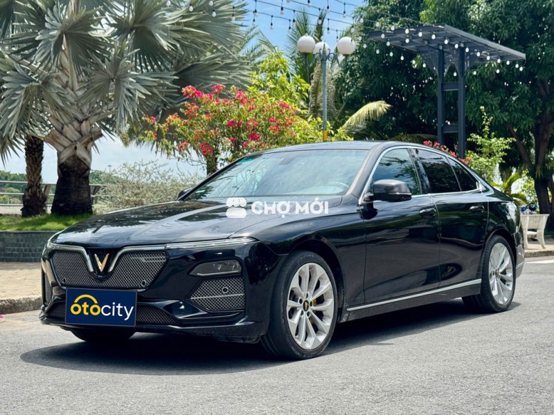 Vinfast Lux A Premium 2020 - Đen - 4v6km - BSTP