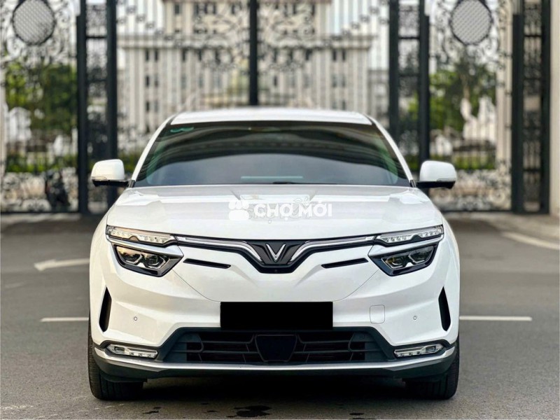 Chính chủ bán VinFast VF8 2024 Eco 1,6vạn Ful Adas