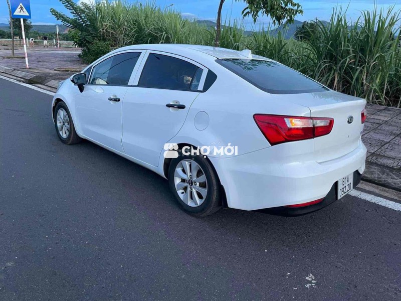 Kia Rio 2015 1.4 MT Sedan - 90000 km
