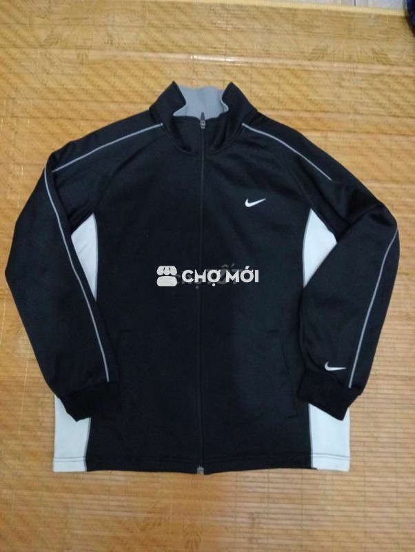 Áo khoác thể thao NIKE size S/P