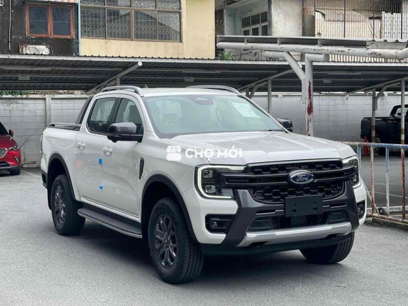 Ford Ranger 2025 đủ màu giao ngay giá cực ưu đãi