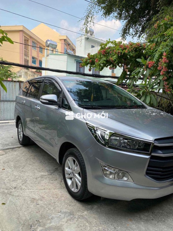 Toyota Innova 2017 2.0E - 90000 km 1 chủ mua mới