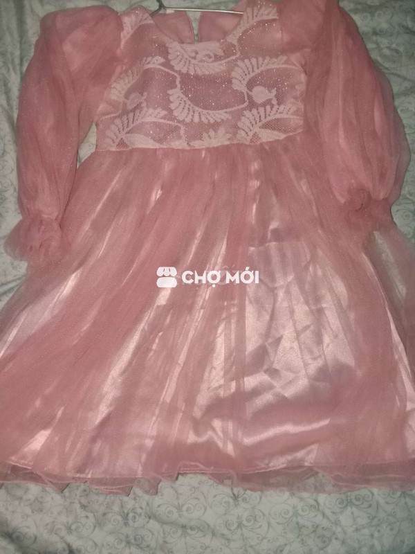 Đầm hồng bé
