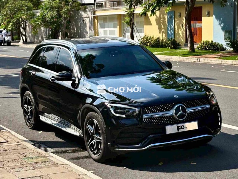 Mercedes GLC300 4Matic 2019 - 7,3V Km Giá 1.3xx