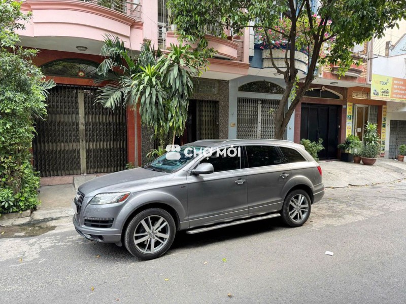 Bán xe Audi Q7 2012 màu xám bản 3.0 nk Slovakia