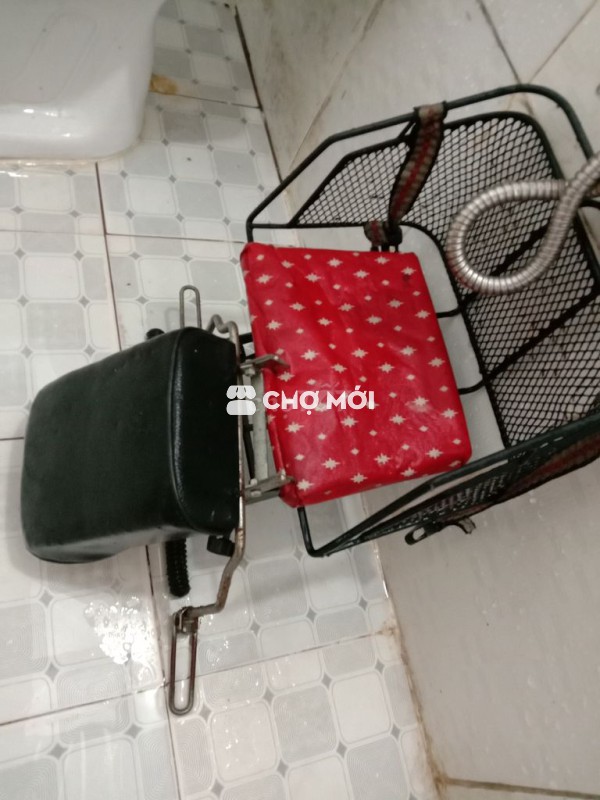 Tặng Ghế ngồi xe số cho bé