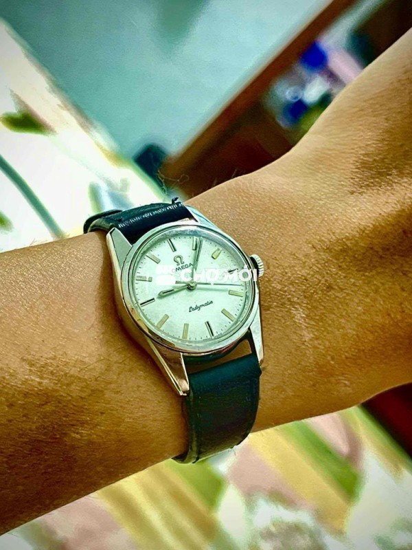 đồng hồ omega