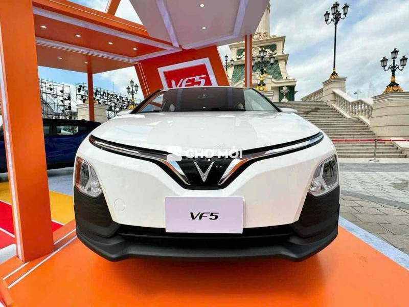 VinFast VF5 vay 90%, miễn sạc đến 30/06/2027