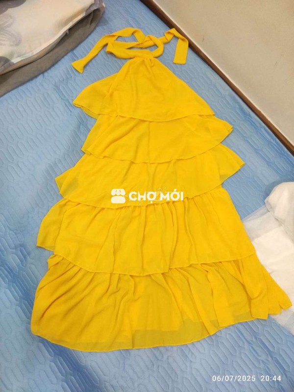 cho/tặng váy maxi yếm hở lưng size M