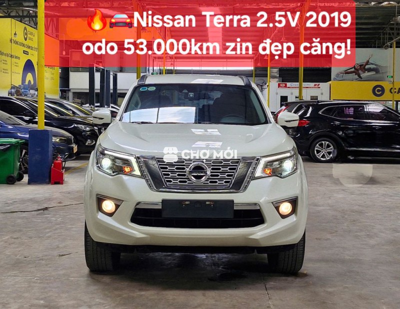 Nissan Terra 2.5V màu trắng 2019  đi ít - 53000 km