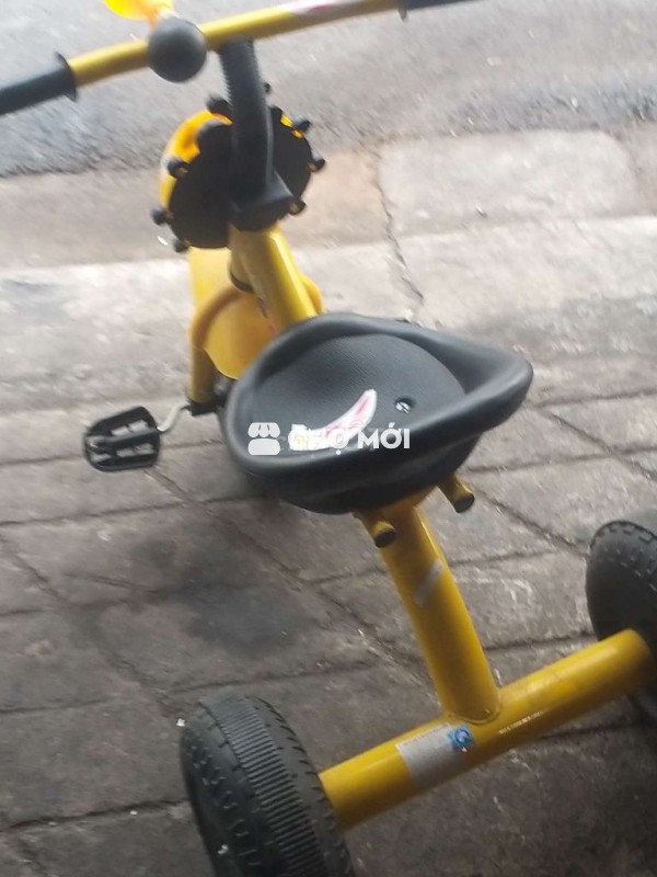 Xe đồ chơi cho bé
